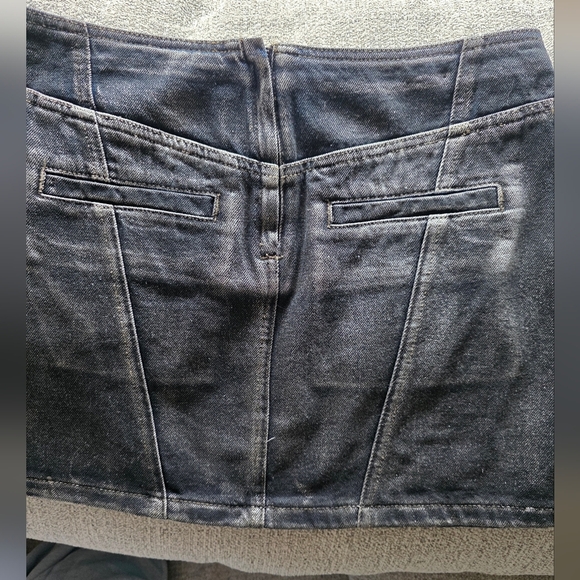 Denim Mini Skirt in Metallic HeartBLANKNYC Size 28 - Picture 3 of 4